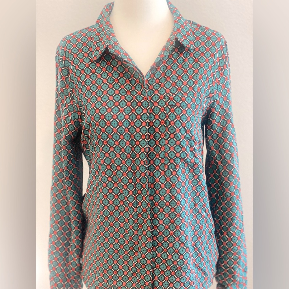 Geometric patterned button front blouse